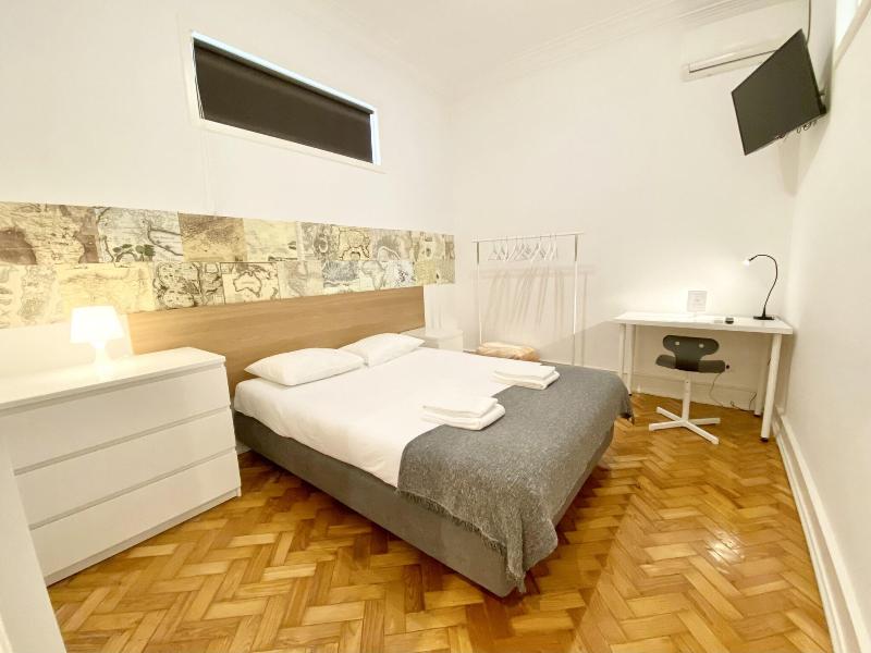 Home Out Rooms & Apartments image