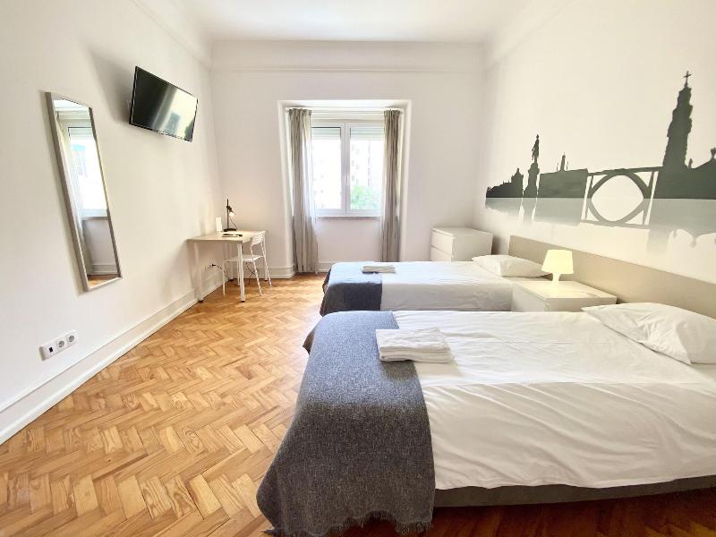 Home Out Rooms & Apartments image