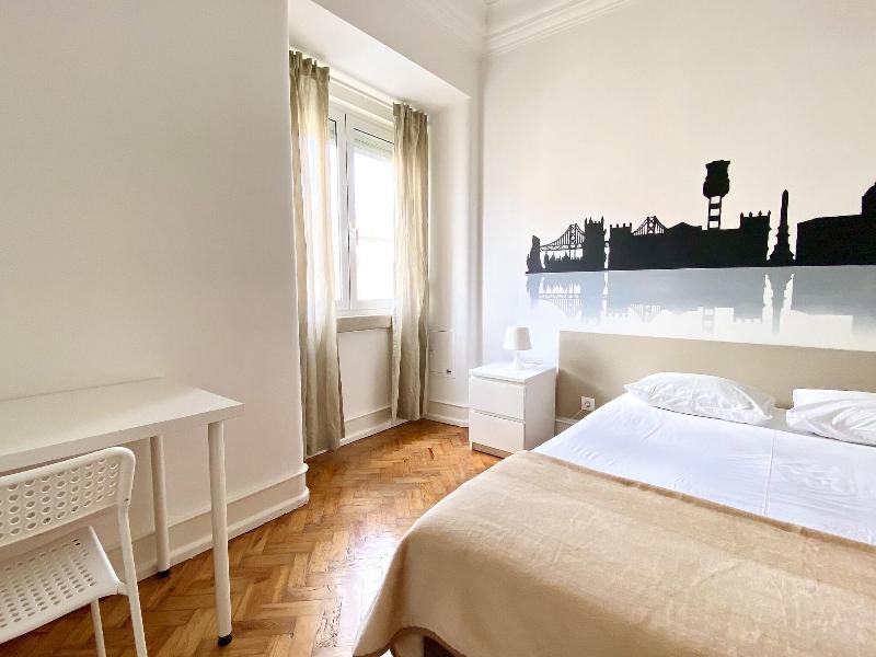 Home Out Rooms & Apartments image