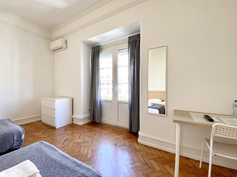 Home Out Rooms & Apartments image