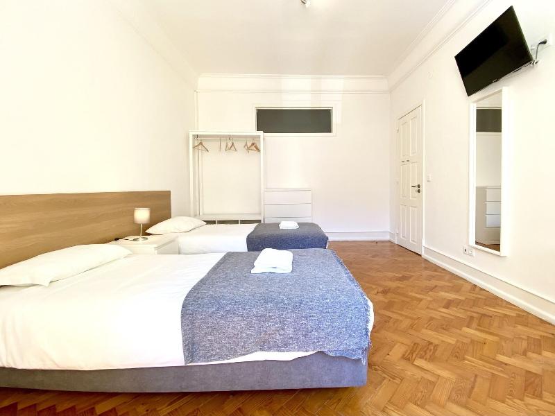 Home Out Rooms & Apartments image