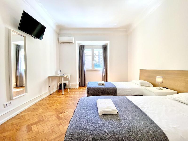 Home Out Rooms & Apartments image