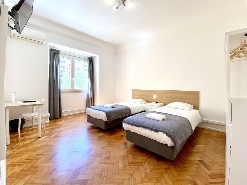 Home Out Rooms & Apartments image