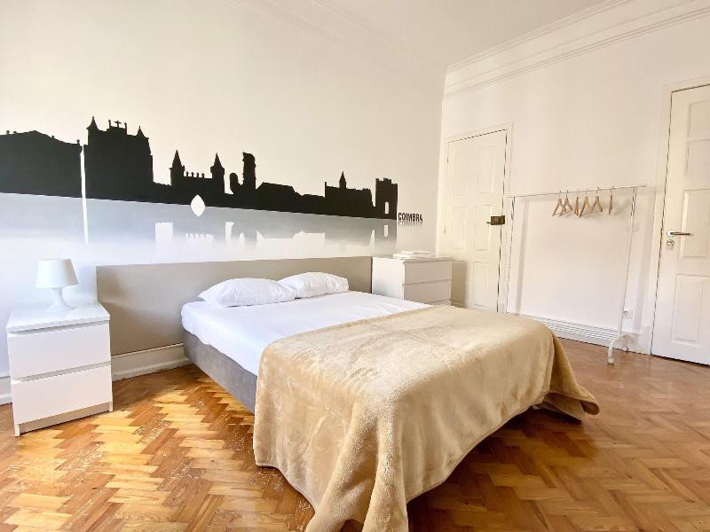 Home Out Rooms & Apartments image