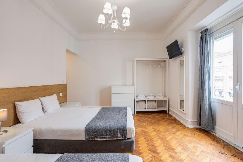 Home Out Rooms & Apartments image