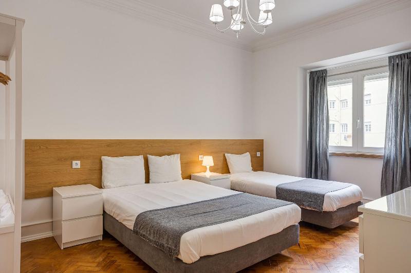 Home Out Rooms & Apartments image