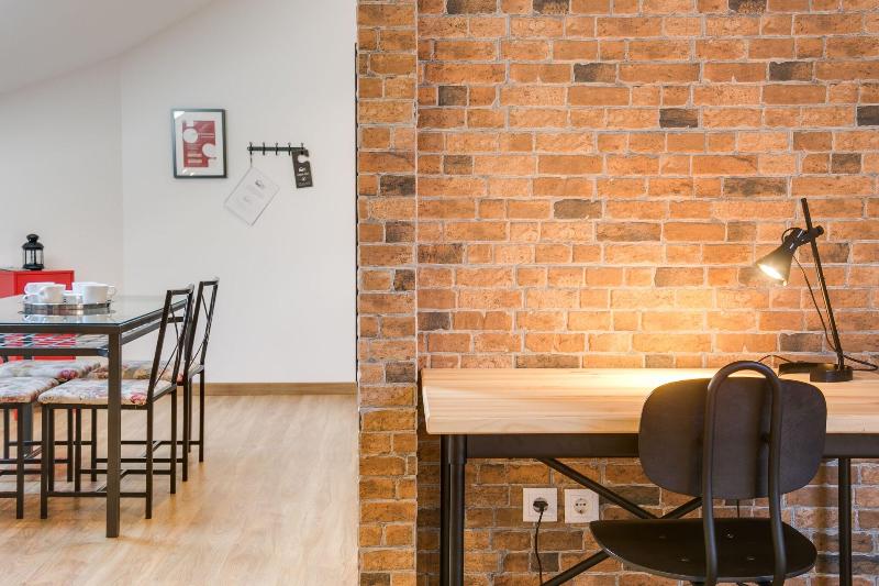 Home Out Rooms & Apartments image