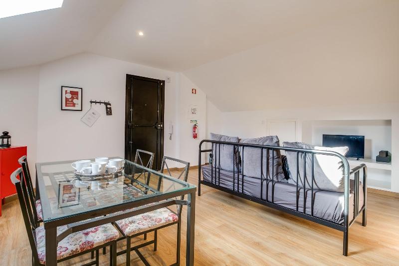 Home Out Rooms & Apartments image