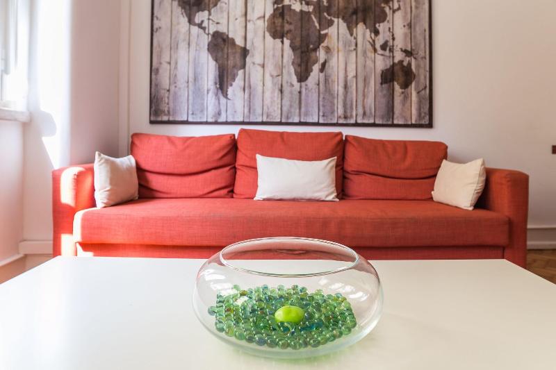 Home Out Rooms & Apartments image