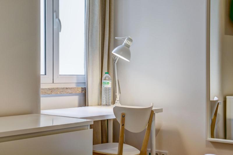 Home Out Rooms & Apartments image