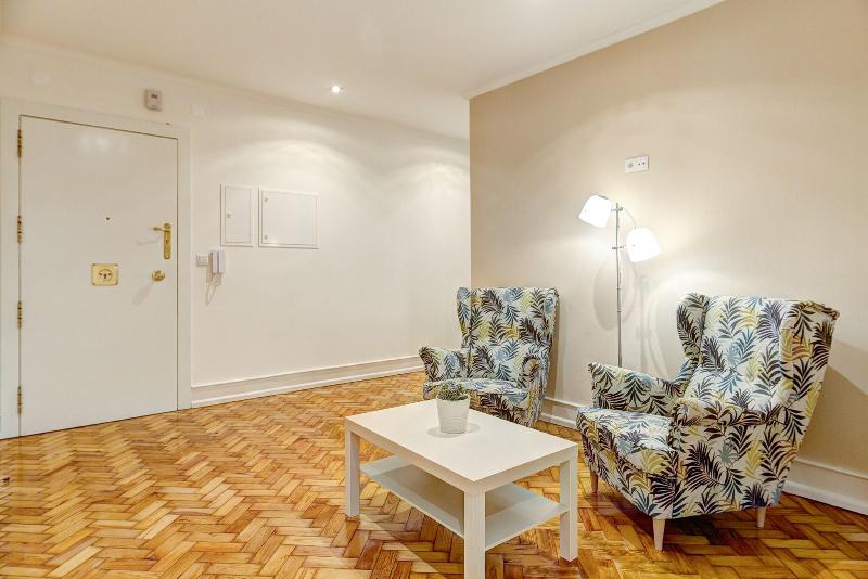 Home Out Rooms & Apartments image