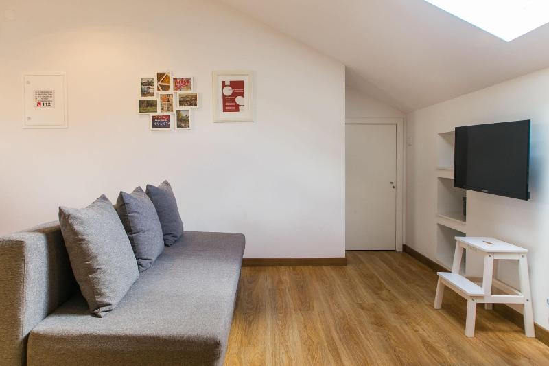 Home Out Rooms & Apartments image
