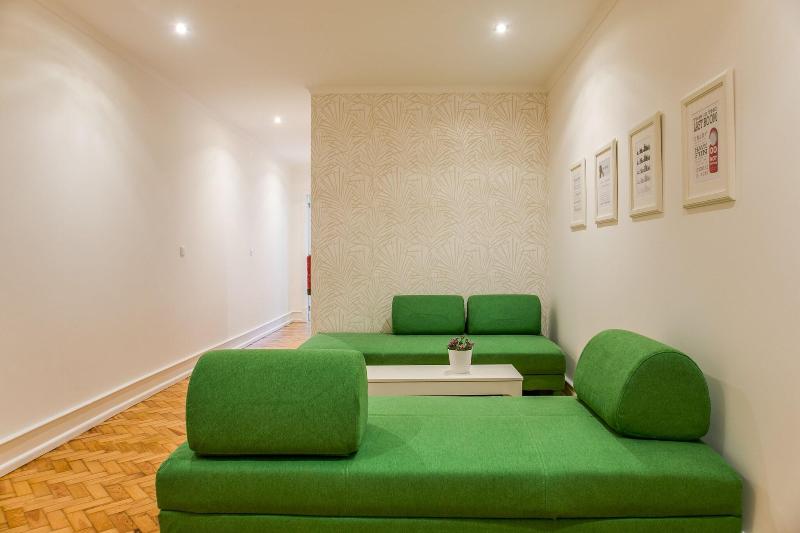 Home Out Rooms & Apartments image