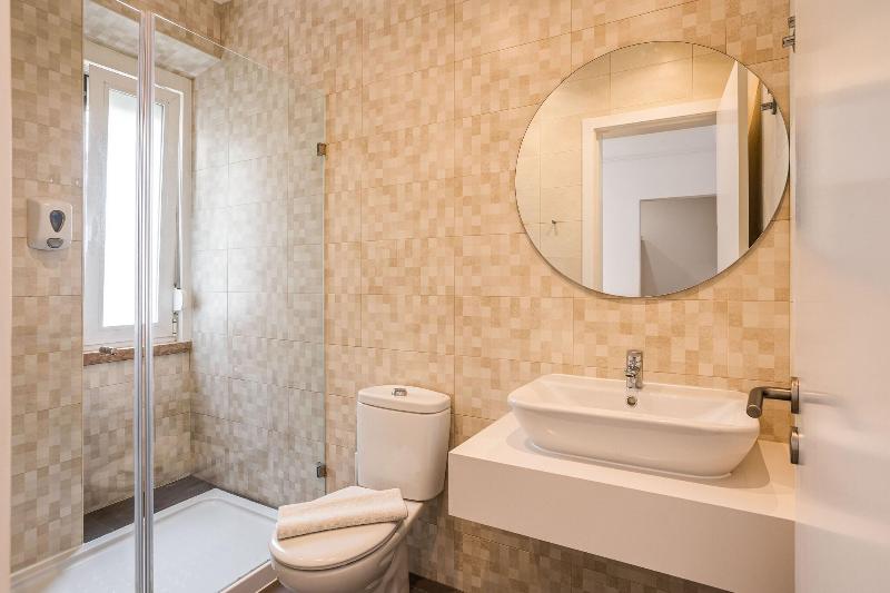 Home Out Rooms & Apartments image