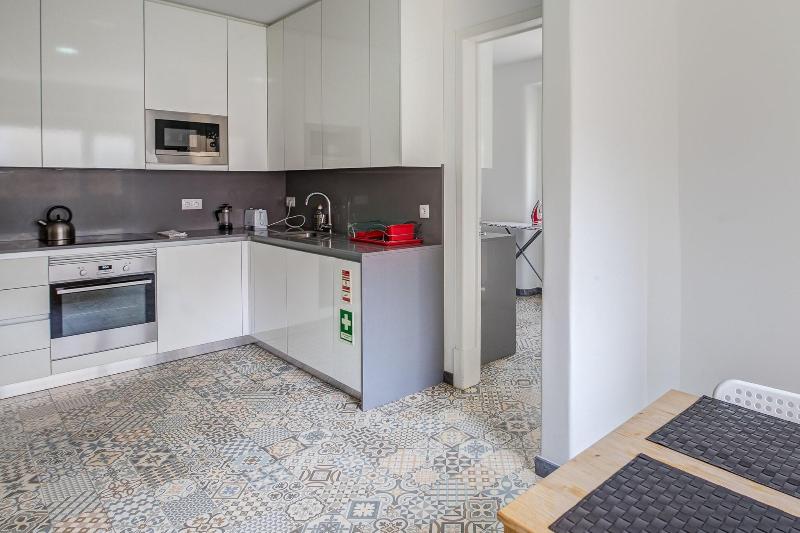 Home Out Rooms & Apartments image