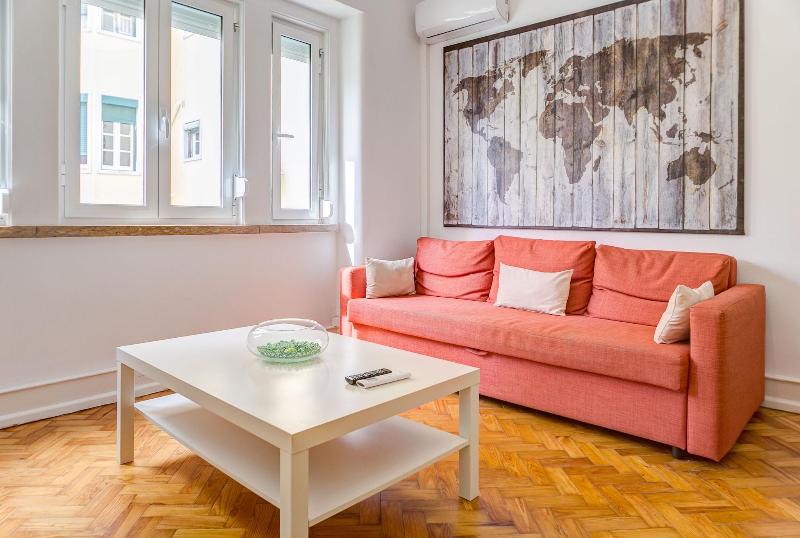 Home Out Rooms & Apartments image