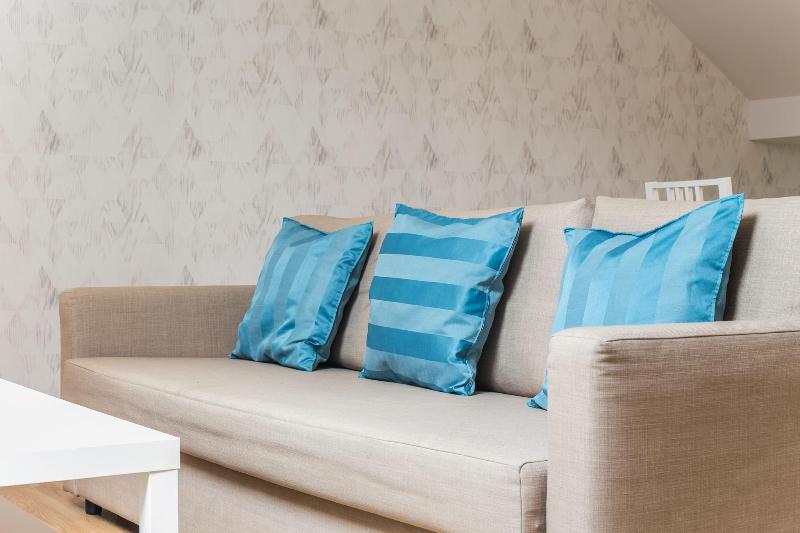 Home Out Rooms & Apartments image