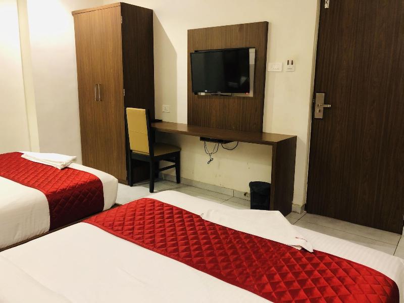 Hotel Bkc Garden image