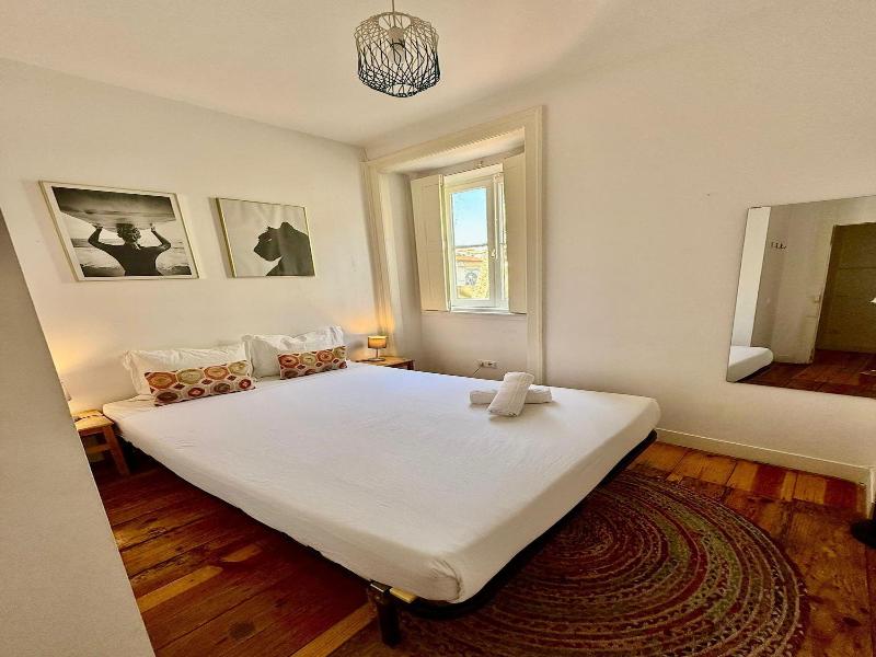 The Color Suites & Rooms image
