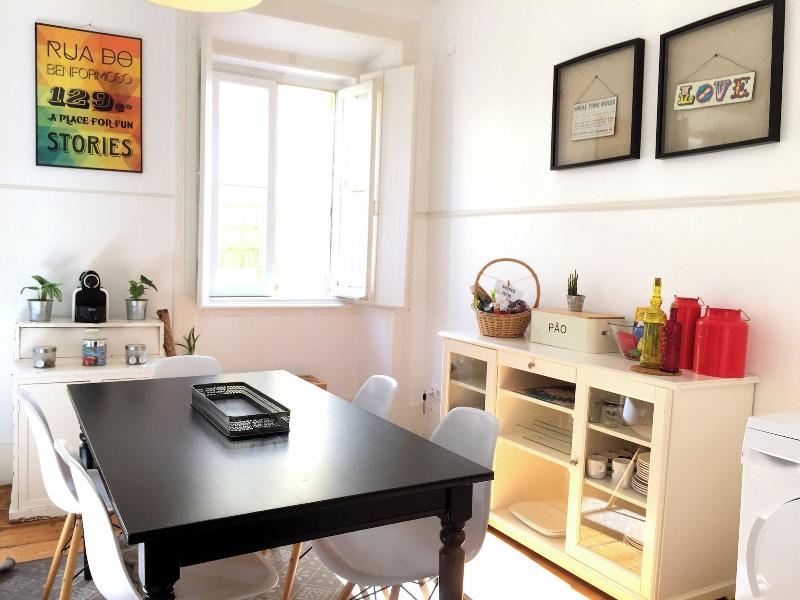 The Color Suites & Rooms image