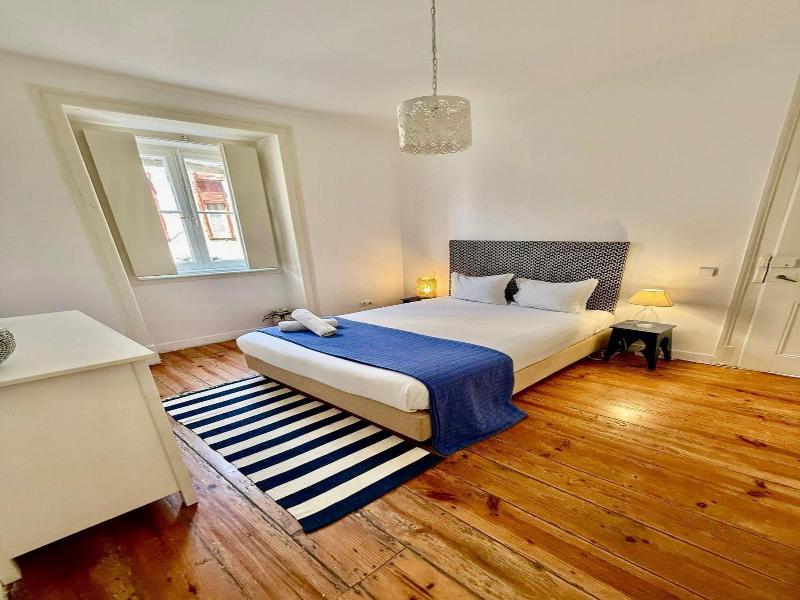 The Color Suites & Rooms image