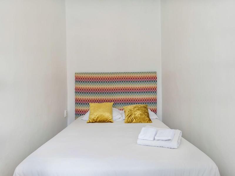 The Color Suites & Rooms image