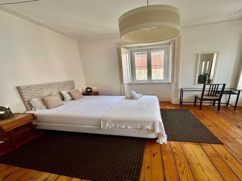 The Color Suites & Rooms image