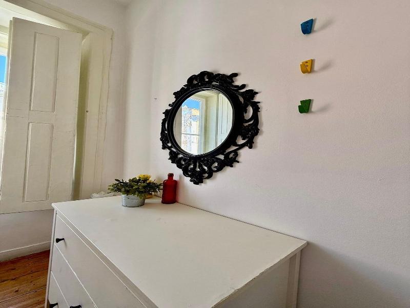 The Color Suites & Rooms image