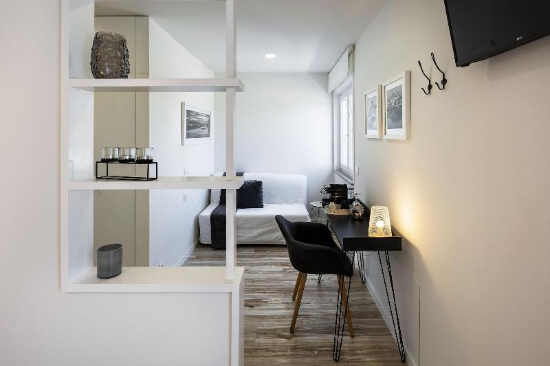 JR Studios & Suites (Riu's) image