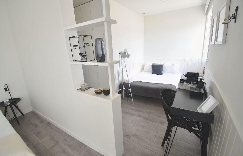 JR Studios & Suites (Riu's) image