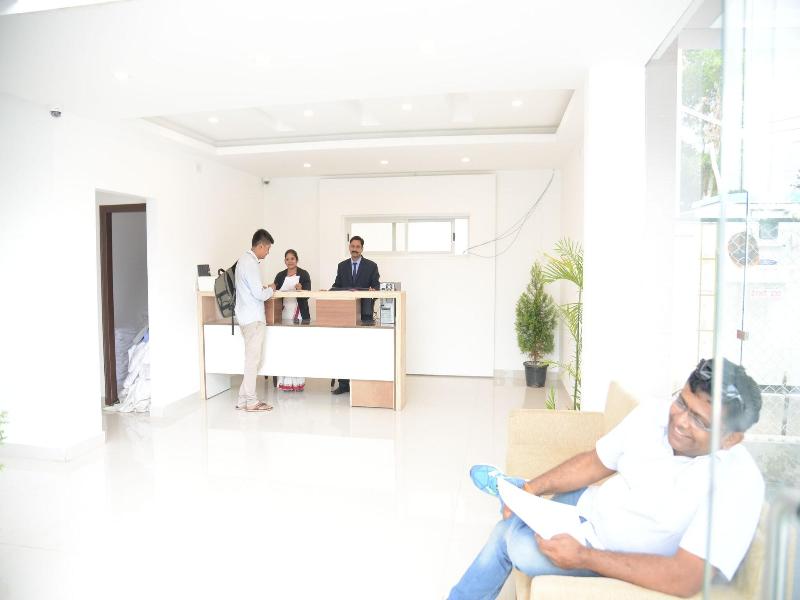 Hotel Rr Grand image