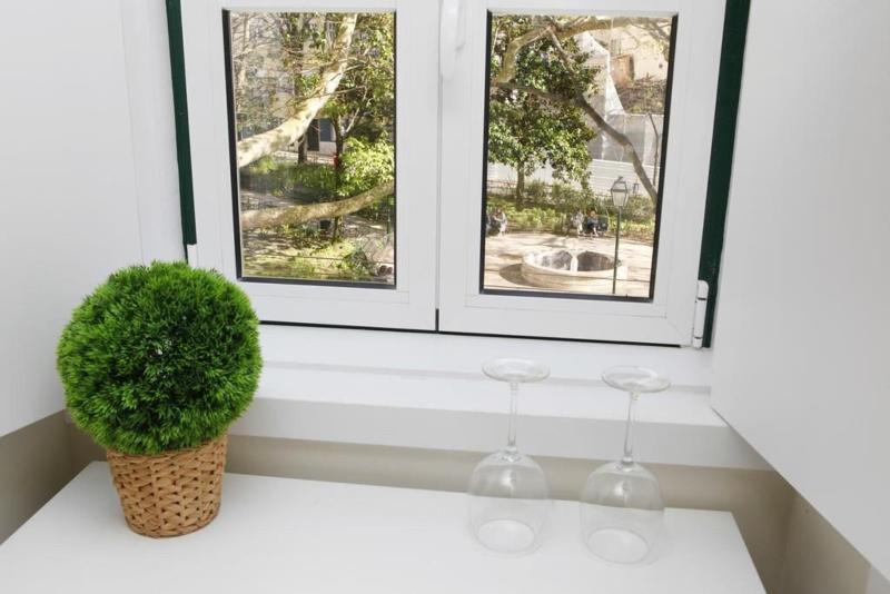 Flores Guest House image