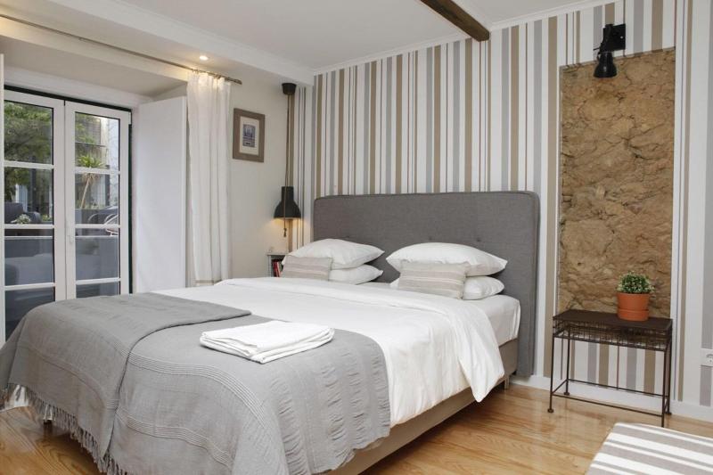 Flores Guest House image