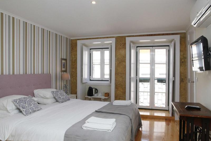 Flores Guest House image