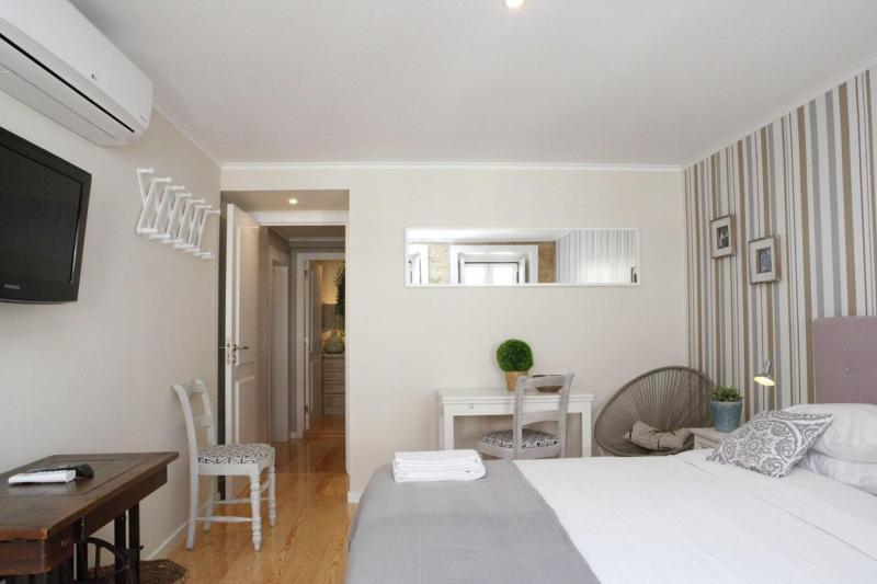Flores Guest House image