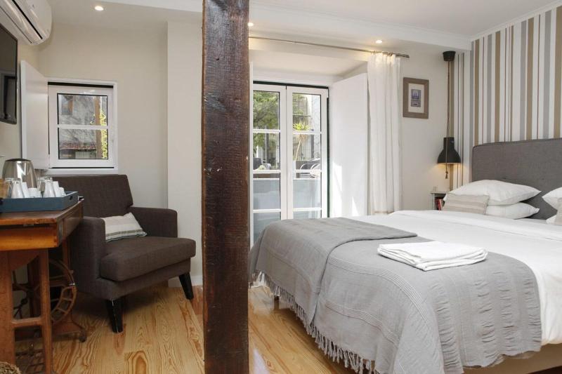 Flores Guest House image