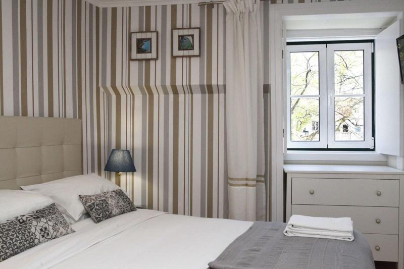 Flores Guest House image