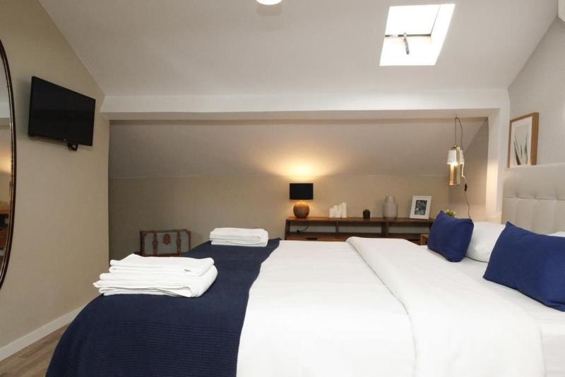 Flores Guest House image