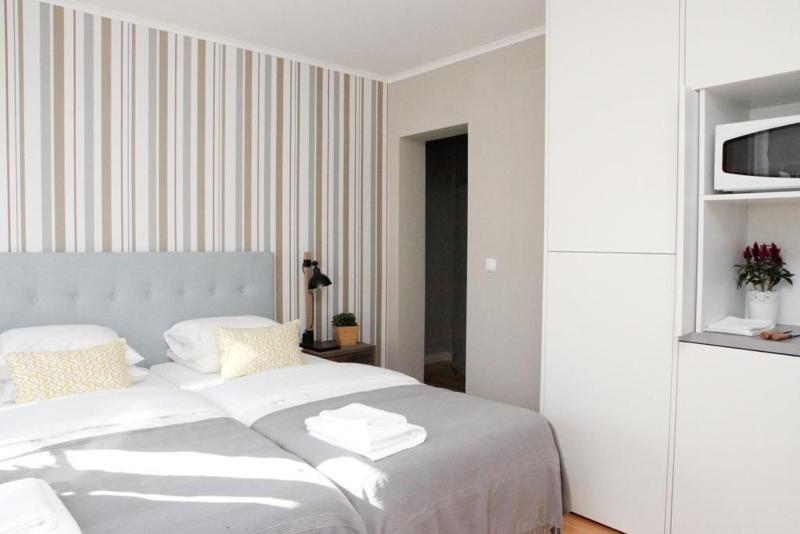 Flores Guest House image