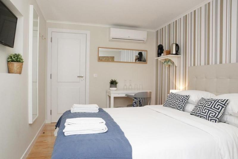 Flores Guest House image