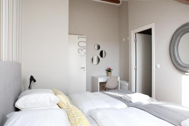 Flores Guest House image