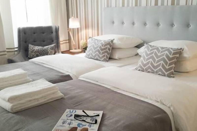 Flores Guest House image