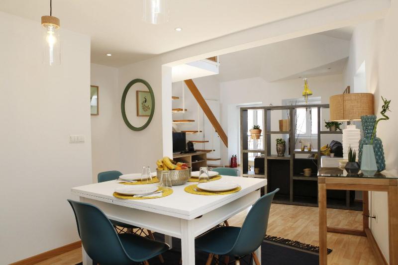 Flores Guest House image