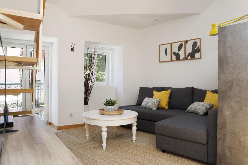 Flores Guest House image