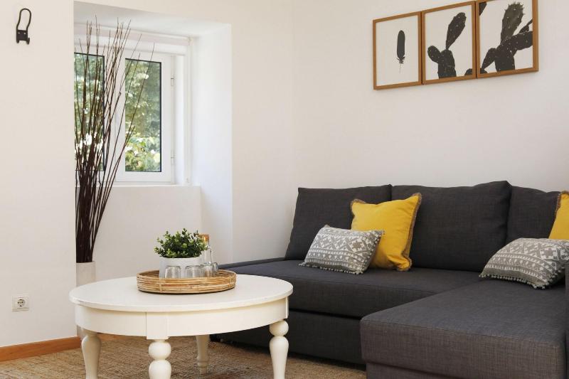 Flores Guest House image