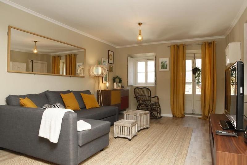 Flores Guest House image