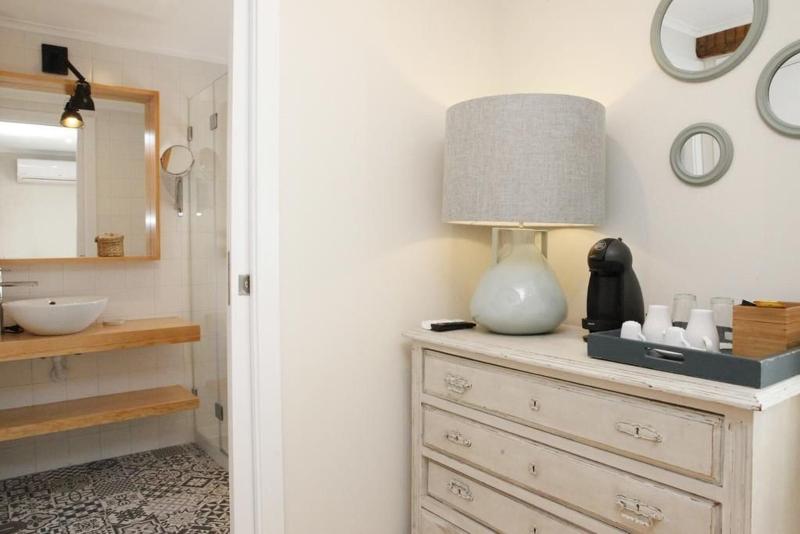 Flores Guest House image
