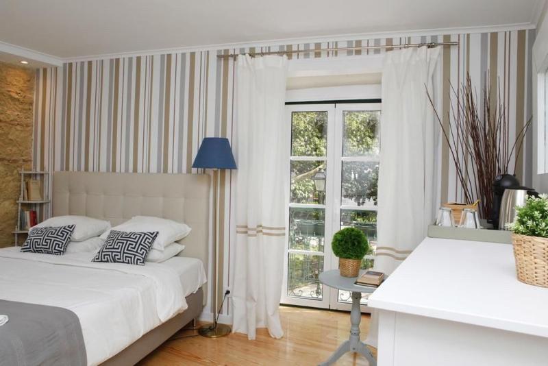 Flores Guest House image