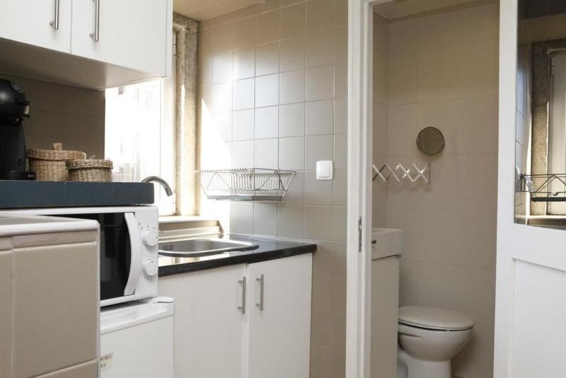 Flores Guest House image