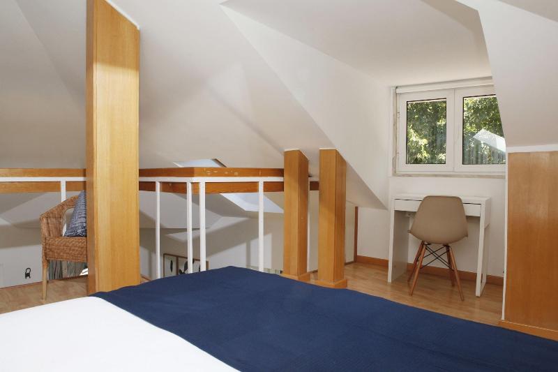 Flores Guest House image
